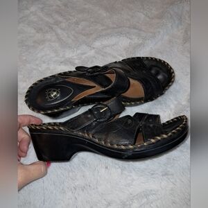 Ariat brand Women's size 8.5 leather sandals